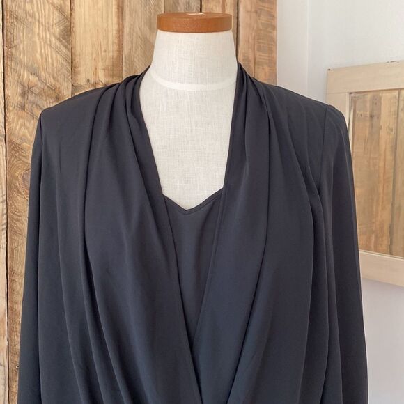 Lilly Pulitzer Black V-Neck Long sleeve Myah Top With Attached Camisole Sz Small - Picture 5 of 12